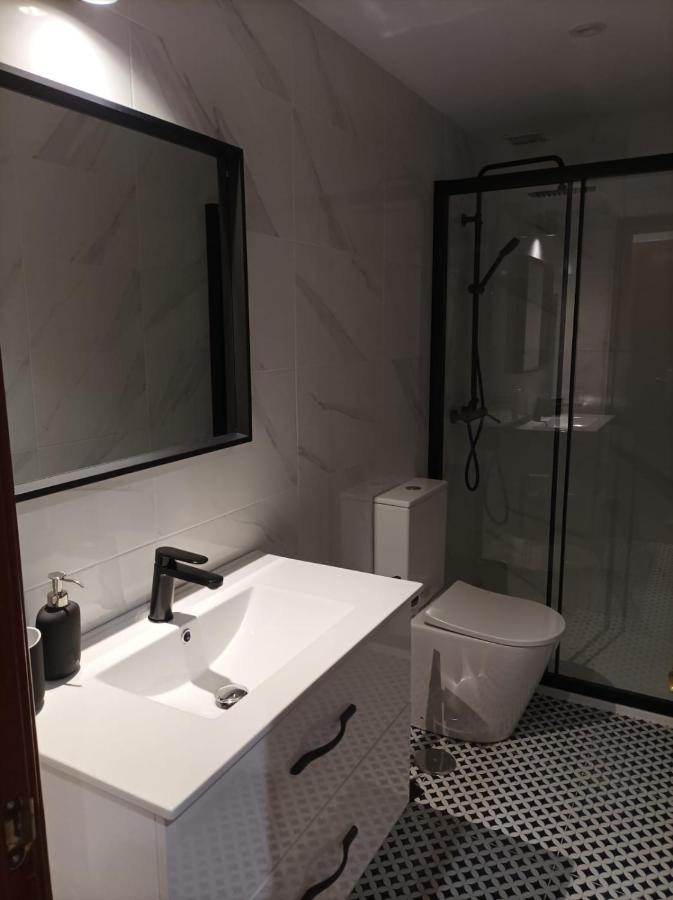 Brisas Del Mar Apartment Хихон Екстериор снимка