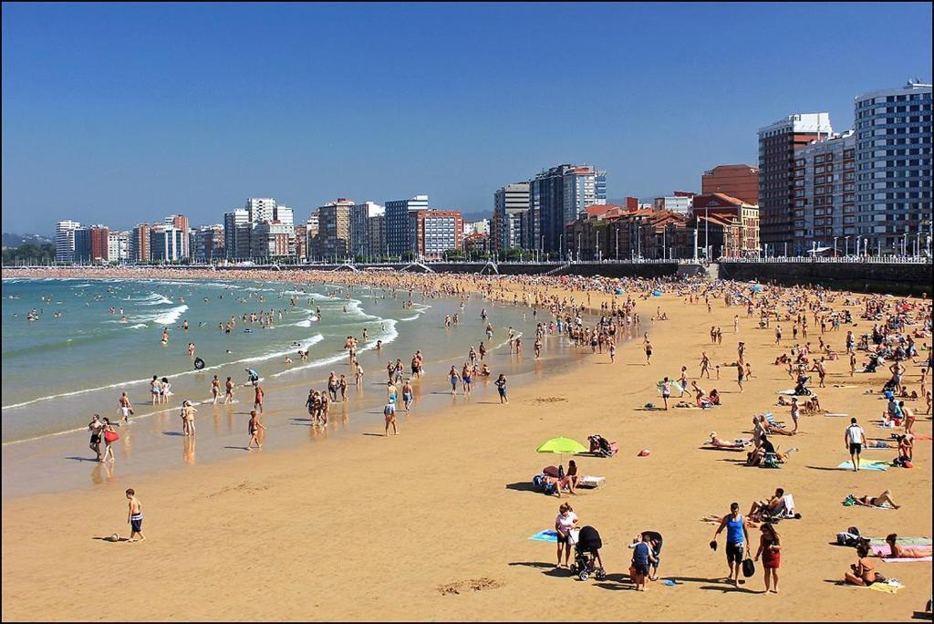 Brisas Del Mar Apartment Хихон Екстериор снимка